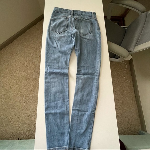 Jeans - Picture 2 of 4